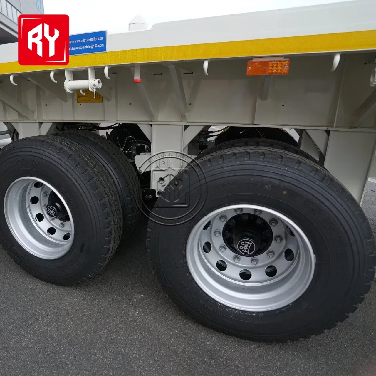 3 Axle Flatbed Semi Trailers high quality